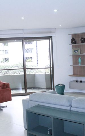 Apartamento à venda com 240m², 2 quartos e 3 vagasSala
