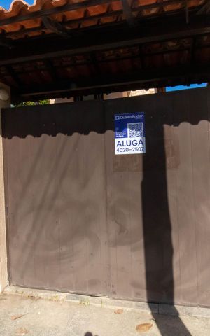 Casa à venda com 190m², 4 quartos e 2 vagas Casa à venda com 190m², 4 quartos e 2 vagasPlaquinha
