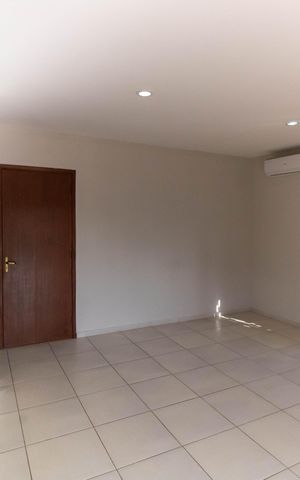 Casa à venda com 190m², 4 quartos e 2 vagas Casa à venda com 190m², 4 quartos e 2 vagasSuíte 1