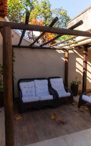 Casa à venda com 190m², 4 quartos e 2 vagas Casa à venda com 190m², 4 quartos e 2 vagasÁrea comum