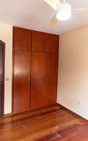 Casa à venda com 190m², 4 quartos e 2 vagas Casa à venda com 190m², 4 quartos e 2 vagasQuarto 1