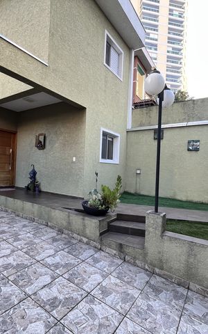 Casa à venda com 308m², 4 quartos e 4 vagasGaragem