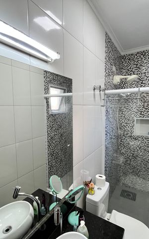 Casa à venda com 308m², 4 quartos e 4 vagasBanheiro da Suíte 2