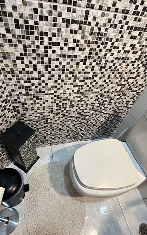 Casa à venda com 308m², 4 quartos e 4 vagasLavabo