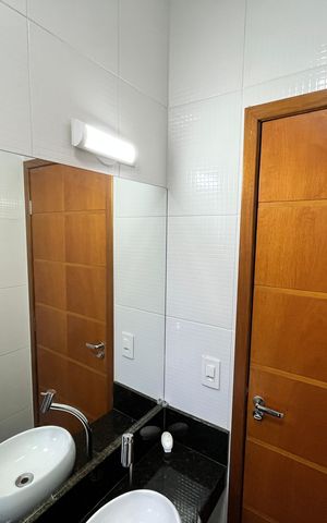 Casa à venda com 308m², 4 quartos e 4 vagasBanheiro