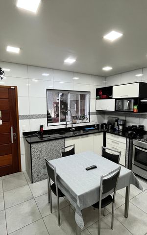 Casa à venda com 308m², 4 quartos e 4 vagasCozinha
