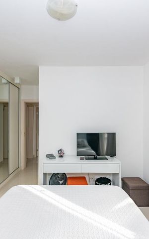Apartamento à venda com 101m², 3 quartos e 2 vagas Apartamento à venda com 101m², 3 quartos e 2 vagasSuíte