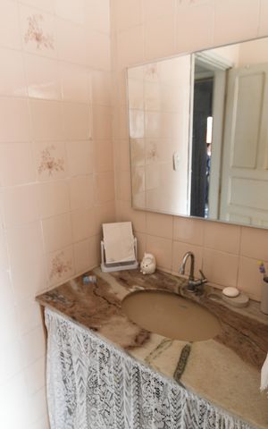 Casa à venda com 97m², 3 quartos e 2 vagasBanheiro