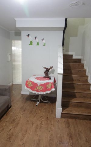 Casa à venda com 132m², 3 quartos e 2 vagasSala