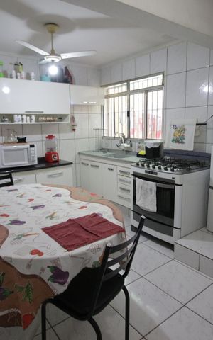 Casa à venda com 132m², 3 quartos e 2 vagasCozinha