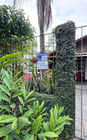Casa de condomínio à venda com 658m², 3 quartos e 4 vagas Casa de condomínio à venda com 658m², 3 quartos e 4 vagasPlaquinha Quinto Andar