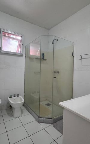 Casa de condomínio à venda com 658m², 3 quartos e 4 vagas Casa de condomínio à venda com 658m², 3 quartos e 4 vagasSuíte 1