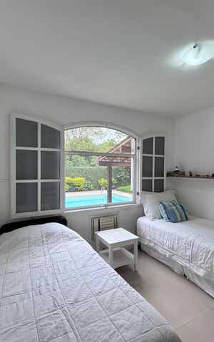 Casa de condomínio à venda com 658m², 3 quartos e 4 vagas Casa de condomínio à venda com 658m², 3 quartos e 4 vagasSuíte 2