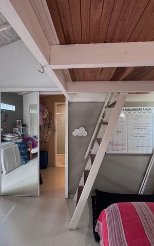 Casa de condomínio à venda com 658m², 3 quartos e 4 vagas Casa de condomínio à venda com 658m², 3 quartos e 4 vagasSuíte 3