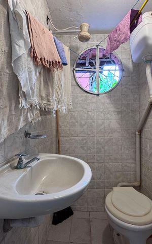 Casa de condomínio à venda com 658m², 3 quartos e 4 vagas Casa de condomínio à venda com 658m², 3 quartos e 4 vagasÁrea de Serviço