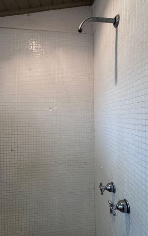 Casa de condomínio à venda com 658m², 3 quartos e 4 vagas Casa de condomínio à venda com 658m², 3 quartos e 4 vagasSuíte 3 - Banheiro