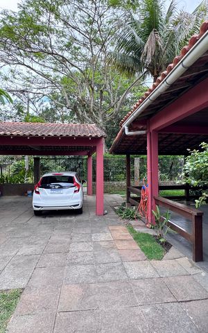 Casa de condomínio à venda com 658m², 3 quartos e 4 vagas Casa de condomínio à venda com 658m², 3 quartos e 4 vagasÁrea externa