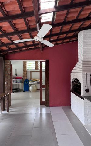 Casa de condomínio à venda com 658m², 3 quartos e 4 vagas Casa de condomínio à venda com 658m², 3 quartos e 4 vagasÁrea externa