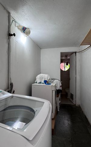Casa de condomínio à venda com 658m², 3 quartos e 4 vagas Casa de condomínio à venda com 658m², 3 quartos e 4 vagasÁrea de Serviço