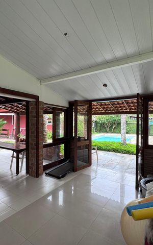 Casa de condomínio à venda com 658m², 3 quartos e 4 vagas Casa de condomínio à venda com 658m², 3 quartos e 4 vagasÁrea externa
