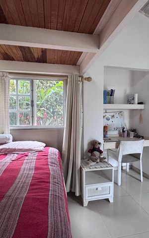 Casa de condomínio à venda com 658m², 3 quartos e 4 vagas Casa de condomínio à venda com 658m², 3 quartos e 4 vagasSuíte 3