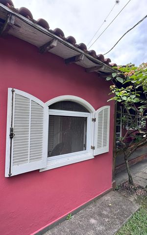Casa de condomínio à venda com 658m², 3 quartos e 4 vagas Casa de condomínio à venda com 658m², 3 quartos e 4 vagasÁrea externa