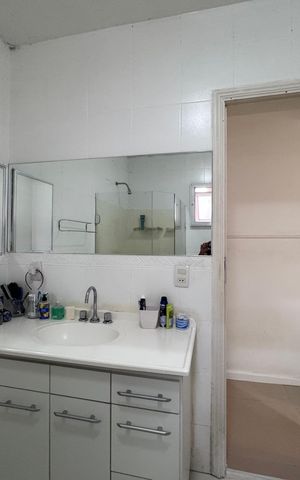 Casa de condomínio à venda com 658m², 3 quartos e 4 vagas Casa de condomínio à venda com 658m², 3 quartos e 4 vagasSuíte 1