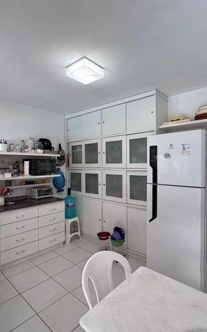 Casa de condomínio à venda com 658m², 3 quartos e 4 vagas Casa de condomínio à venda com 658m², 3 quartos e 4 vagasCozinha
