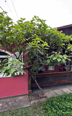 Casa de condomínio à venda com 658m², 3 quartos e 4 vagas Casa de condomínio à venda com 658m², 3 quartos e 4 vagasÁrea externa