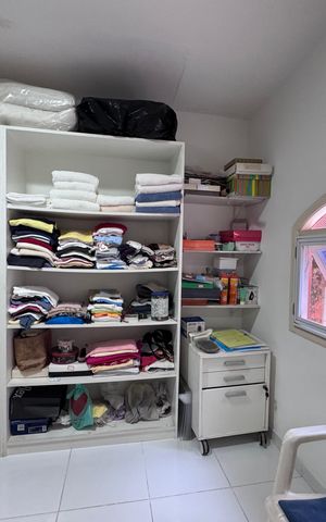 Casa de condomínio à venda com 658m², 3 quartos e 4 vagas Casa de condomínio à venda com 658m², 3 quartos e 4 vagasSuíte 1 - Closet
