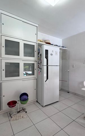 Casa de condomínio à venda com 658m², 3 quartos e 4 vagas Casa de condomínio à venda com 658m², 3 quartos e 4 vagasCozinha