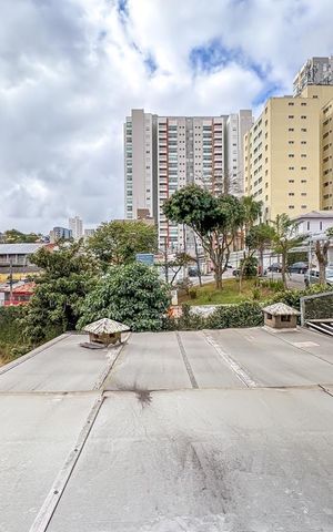 Casa à venda com 207m², 3 quartos e 4 vagas Casa à venda com 207m², 3 quartos e 4 vagasVista da Rua