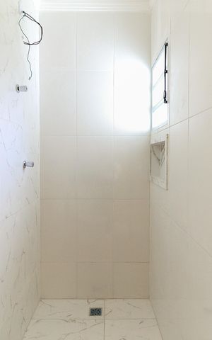 Apartamento à venda com 82m², 2 quartos e 2 vagas Apartamento à venda com 82m², 2 quartos e 2 vagasBanheiro da Suíte 1