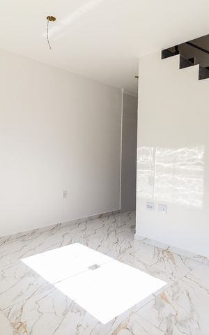 Apartamento à venda com 82m², 2 quartos e 2 vagas Apartamento à venda com 82m², 2 quartos e 2 vagasSala
