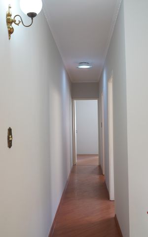 Casa à venda com 180m², 3 quartos e 3 vagasCorredor