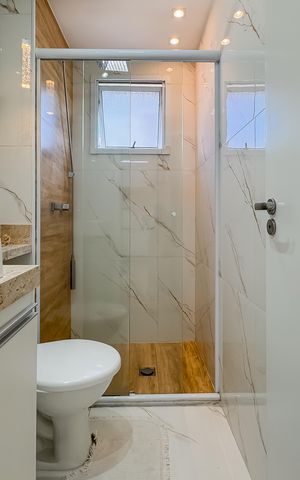 Apartamento à venda com 55m², 2 quartos e 1 vaga Apartamento à venda com 55m², 2 quartos e 1 vagaBanheiro Social
