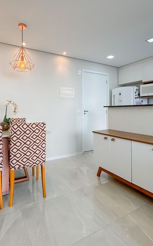 Apartamento à venda com 55m², 2 quartos e 1 vaga Apartamento à venda com 55m², 2 quartos e 1 vagaSala