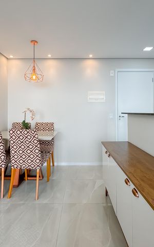 Apartamento à venda com 55m², 2 quartos e 1 vaga Apartamento à venda com 55m², 2 quartos e 1 vagaSala