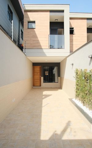 Casa à venda com 140m², 3 quartos e 3 vagasGaragem