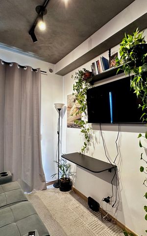 Studio à venda com 28m², 0 quarto e sem vaga Studio à venda com 28m², 0 quarto e sem vagaSala