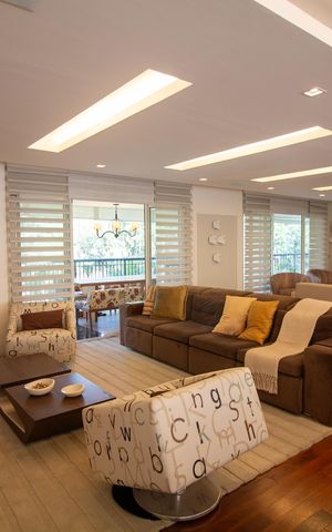 Apartamento à venda com 337m², 3 quartos e 4 vagas Apartamento à venda com 337m², 3 quartos e 4 vagasSala de TV