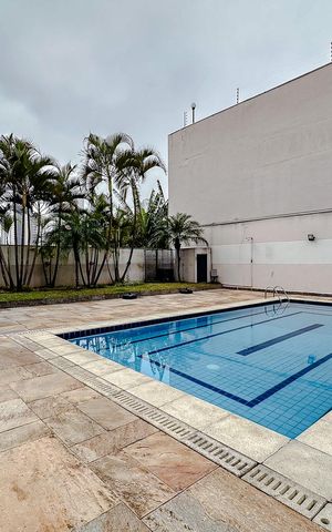 Apartamento à venda com 82m², 4 quartos e 2 vagasÁrea comum - Piscina