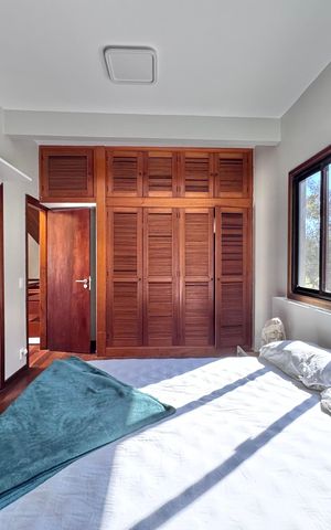Casa de condomínio à venda com 550m², 4 quartos e 2 vagas Casa de condomínio à venda com 550m², 4 quartos e 2 vagasSuíte 2