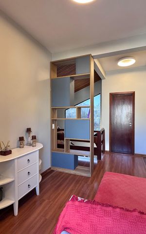 Casa de condomínio à venda com 550m², 4 quartos e 2 vagas Casa de condomínio à venda com 550m², 4 quartos e 2 vagasHall Íntimo