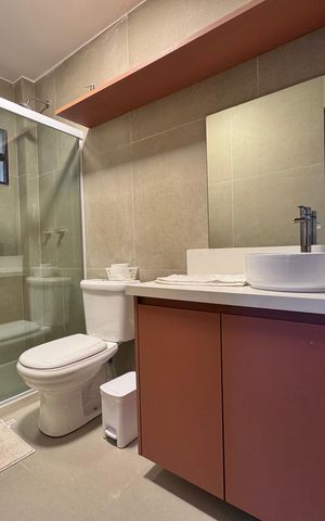 Casa de condomínio à venda com 550m², 4 quartos e 2 vagas Casa de condomínio à venda com 550m², 4 quartos e 2 vagasSuíte 2 - Banheiro