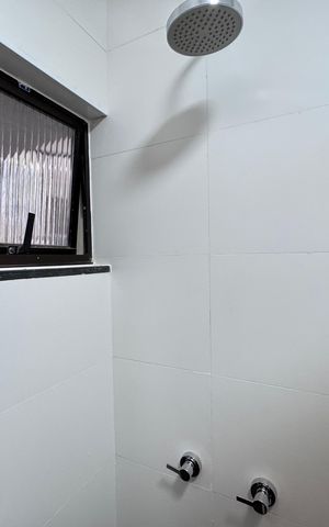 Casa de condomínio à venda com 550m², 4 quartos e 2 vagas Casa de condomínio à venda com 550m², 4 quartos e 2 vagasSuíte 4 - Banheiro
