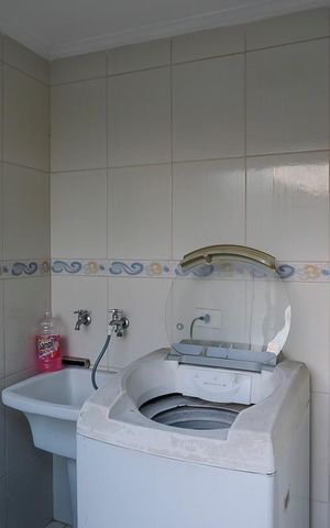 Casa à venda com 200m², 3 quartos e 3 vagasÁrea de serviço