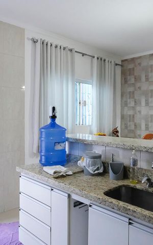 Casa à venda com 200m², 3 quartos e 3 vagasCozinha