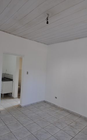 Casa para alugar com 45m², 1 quarto e sem vagaSala/Quarto