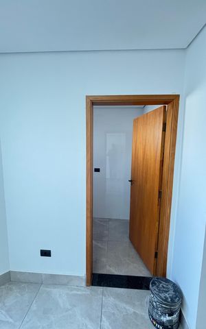 Casa à venda com 170m², 3 quartos e 2 vagas Casa à venda com 170m², 3 quartos e 2 vagasCobertura - Area de Serviço